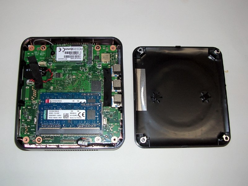 安い定番人気LIVA Z LIVAZ-4/32(N3350) OSなし+メモリ，SSD増設 その他