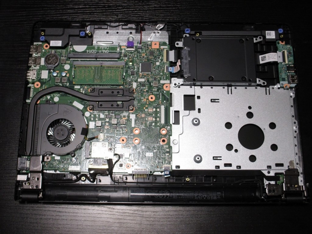 コスパは良いが 割り切りが必要 Dell Inspiron 15 3000 価格 Com限定 プレミアム フルhd Core I5 70u 256gb Ssd搭載モデル はるまきはなまきさんのレビュー評価 評判 価格 Com