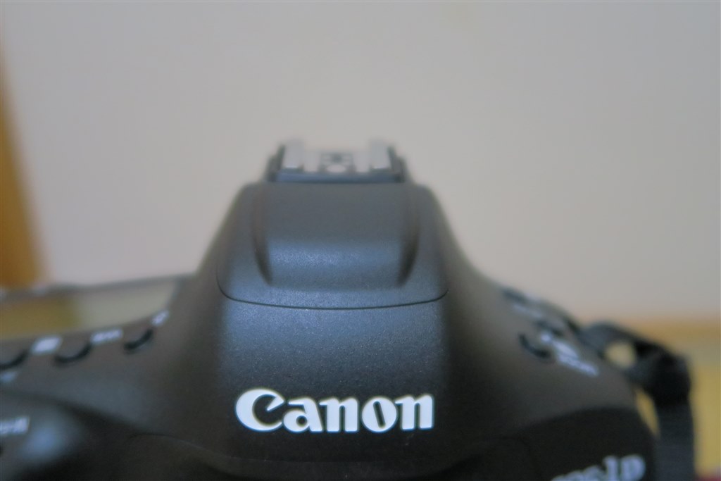 1D Mk4との比較ですが。。。』 CANON EOS-1D X Mark II ボディ 1D Mk4との比較ですが。。。』 CANON EOS-1D X Mark II ボディ