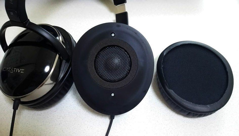 Amazon.com: Creative Aurvana Live! SE – Over-Ear Headphones
