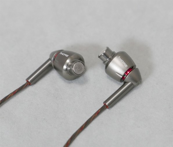 新品未開封 イヤフォンE1010 グレー 1MORE クワッドドライバー 新品未開封 イヤフォンE1010 グレー 1MORE クワッドドライバー