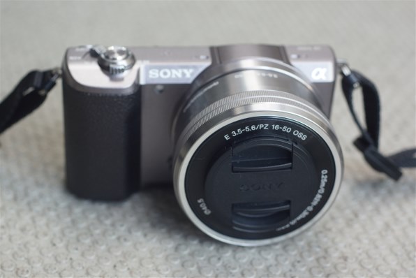 いつでも持ち歩く、手軽なミラーレス一眼』 SONY α5100 ILCE