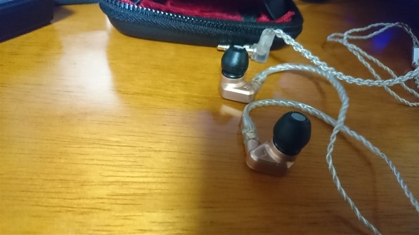 【低音名機☆】Campfire Audio 初代Dorado Campfire Audio Campfire Audio DORADO 価格比較 - 価格.com