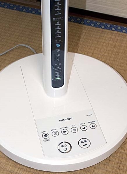 HITACHI 扇風機 HEF-110M ホワイト リビング扇(2016年製) HITACHI 扇風機 HEF-110M ホワイト リビング扇(2016年製) 扇風機