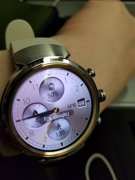 ASUS - ZenWatch 3 WI503Q RGR04 ｼﾙﾊﾞｰ/ﾍﾞｰｼﾞｭﾗﾊﾞｰ ASUS ASUS ZenWatch 3 WI503Q-RGR04 [シルバー/ベージュ]投稿画像