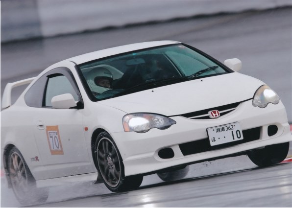 １０年以上経ってもいい車です ホンダ インテグラ タイプr 01年モデル Dc5 タイプrさんのレビュー評価 評判 価格 Com