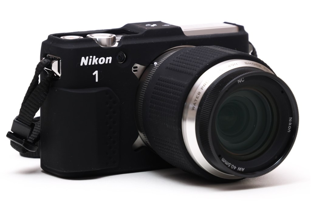 Nikon 1 AW1 防水ズームレンズキット シリコンケース付き 世界初！ レンズ交換式の防水・耐衝撃デジタルカメラ「Nikon 1