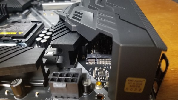 SATAが8ポートもあるZ370マザー』 ASRock Z370 Extreme4 うにゅう