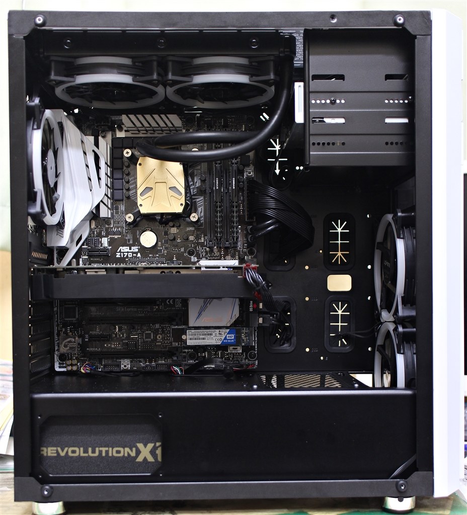 低価格の割に 綺麗にまとまるケースです Thermaltake Versa H26 White W Casefan Ca 1j5 00m6wn 01 ホワイト Attyan さんのレビュー評価 評判 価格 Com