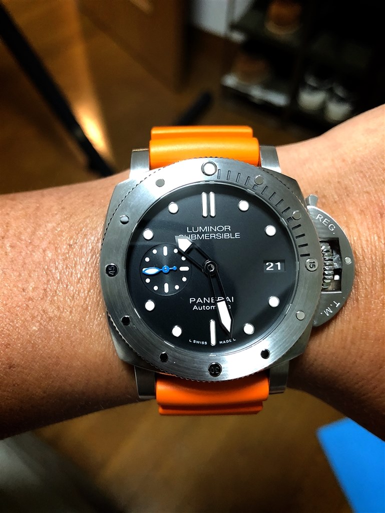 パネライPANERAI サブマーシブル42mm PAM00682 - 腕時計(アナログ)