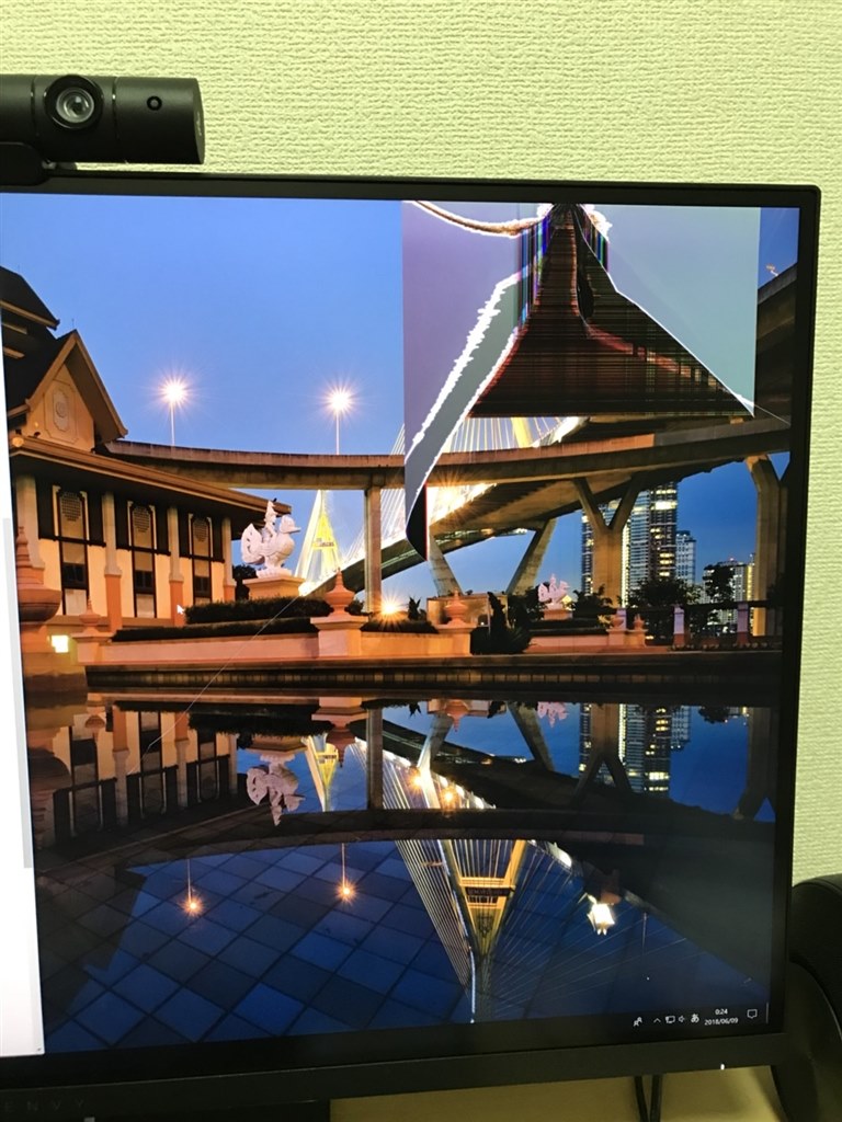 台座の不安定さが命取り』 HP ENVY 27s 4Kディスプレイキャンペーン 