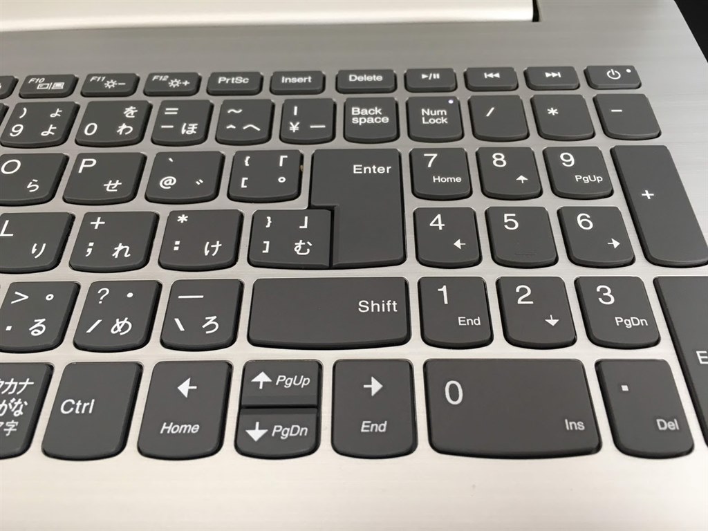 フルHDが選べる。キーは使いにくい。SSDの換装しにくい。』 NEC LAVIE