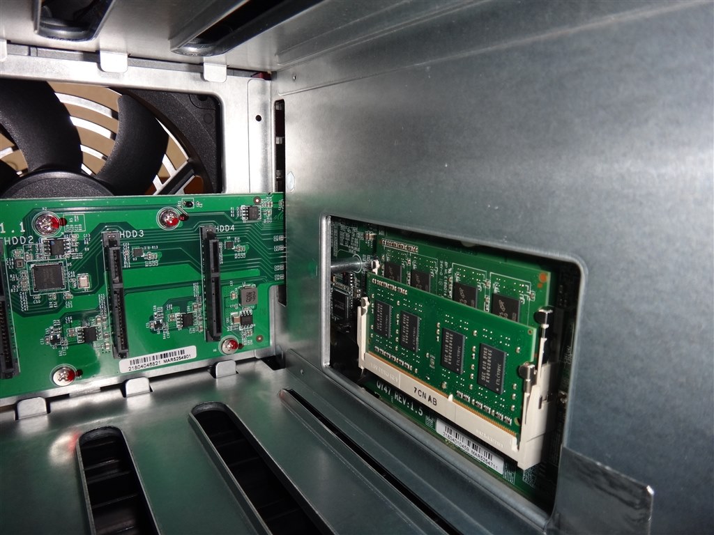 TS-220からTS-453Be追加購入』 QNAP TS-453Be-4G EJBさんのレビュー