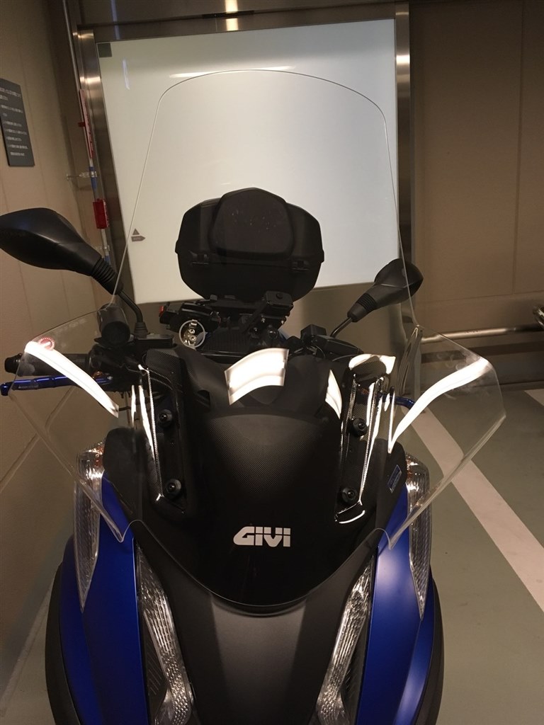 GiVi トリシティ スクリーン - 外国オートバイ用パーツ