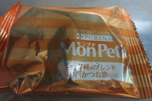 ネスレ ピュリナ モンプチ ボックス 7種のブレンド(かつお節入り) 240g