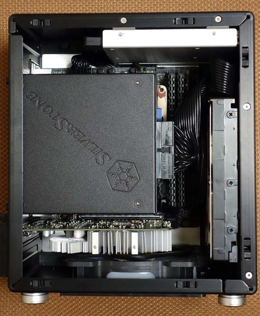 PCケース　PC-Q21B PC-Q21 - 欲しいPC DIYパーツを世界から－株式会社ディラック