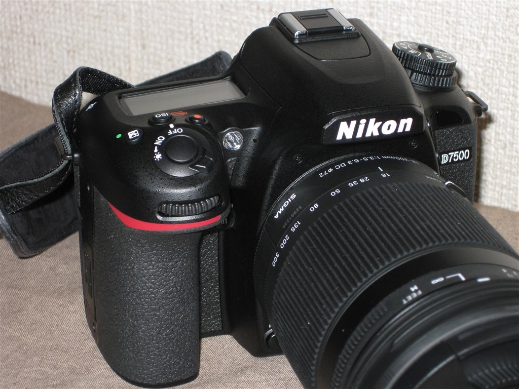 NIKON D7500、NIKKO18-200mm