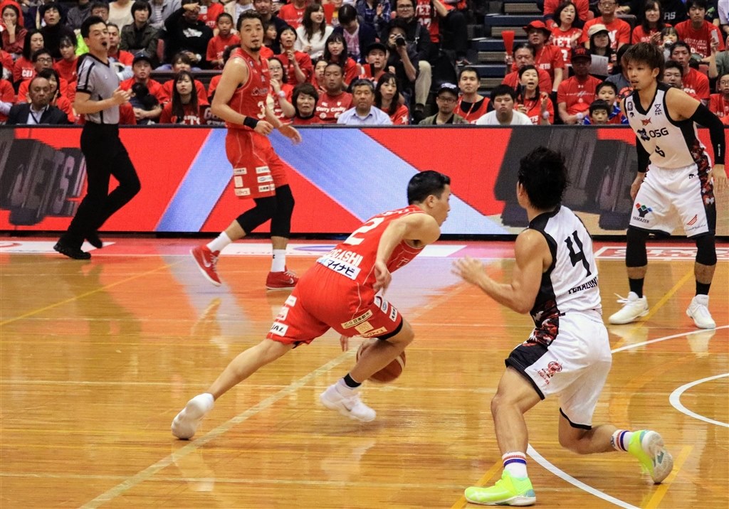 スポーツ写真が撮りたくて！』 CANON EOS 9000D ダブルズームキット