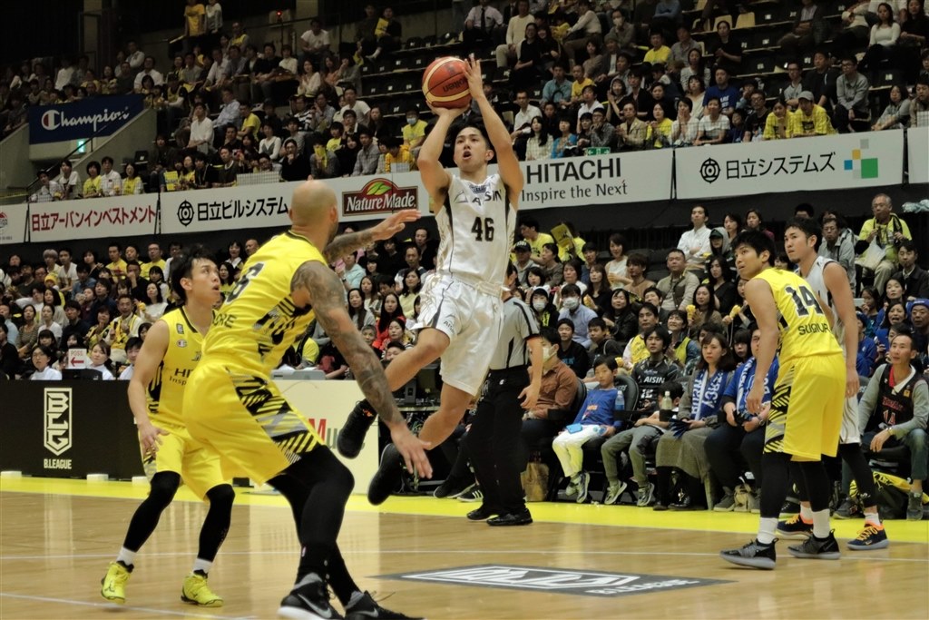 スポーツ写真が撮りたくて！』 CANON EOS 9000D ダブルズームキット