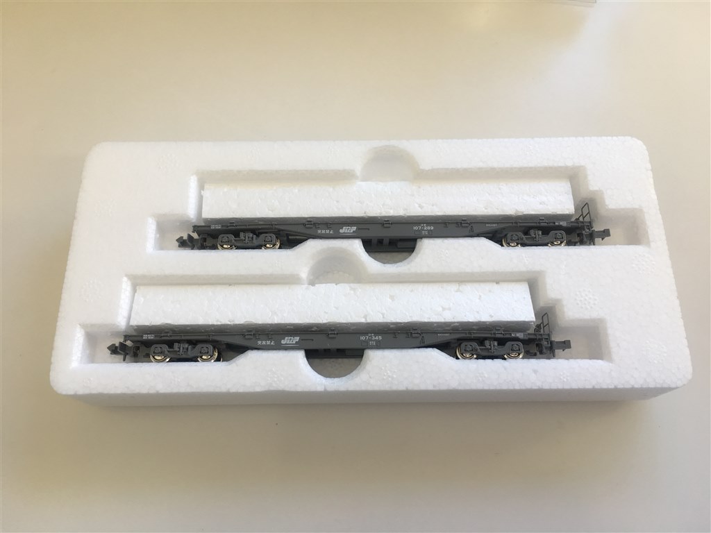 再販で安いけど歪みがある？』 カトー コキ107 コンテナ無積載 2両