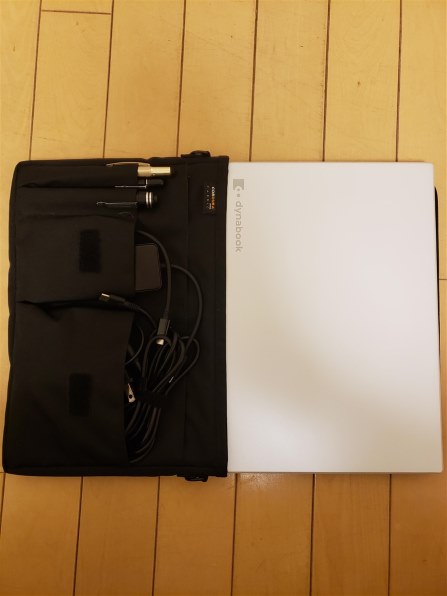 東芝 dynabook V82 V82/FL PV82FLP-NEA [オニキスブルー] 価格比較