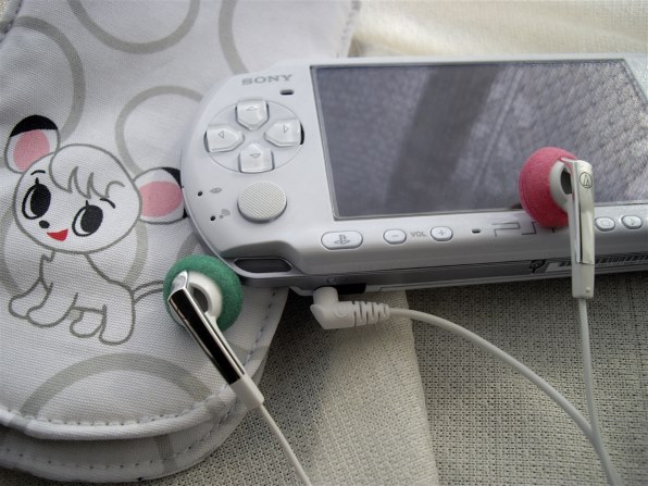 ほぼ新品　PSP-3000 ブロッサムピンク
