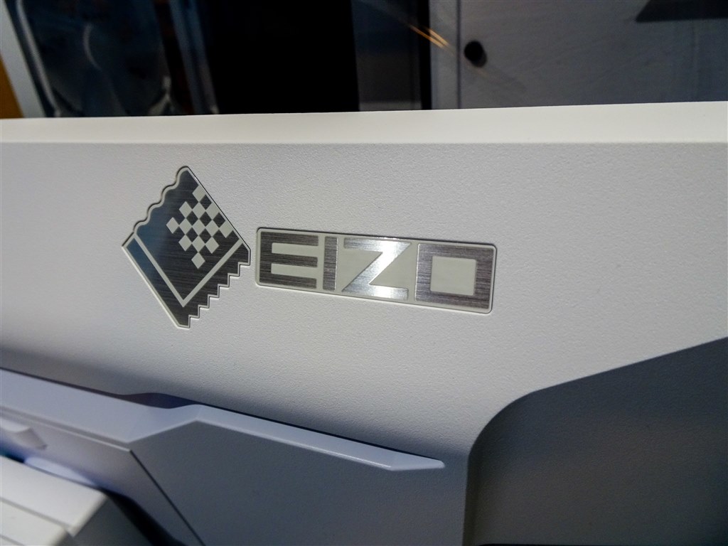 初ディスプレイ、初EIZO』 EIZO FlexScan EV2451-WT [23.8インチ