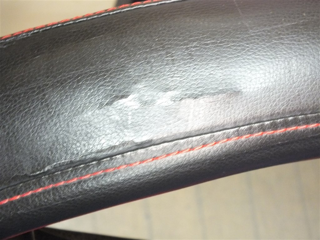 見た目だけの製品 サンワサプライ オットマン付きリクライニングチェア 無段階リクライニング バケットシート ハイバック仕様 ゲーミングチェア キャスター 肘付き 150 Sncl003 ブラック 中層ダンスさんのレビュー評価 評判 価格 Com