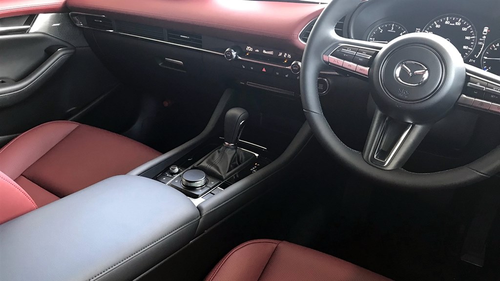 国内Cセグには敵なし』 マツダ MAZDA3 ファストバック 2019年 国内Cセグには敵なし』 マツダ MAZDA3 ファストバック 2019年