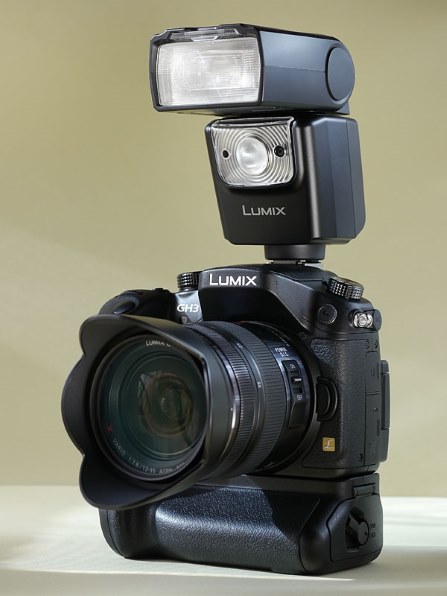 GH3 vs GH2 (hack) 比較動画』 パナソニック LUMIX DMC-GH3A 標準ズームレンズキット のクチコミ掲示板 - 価格.com