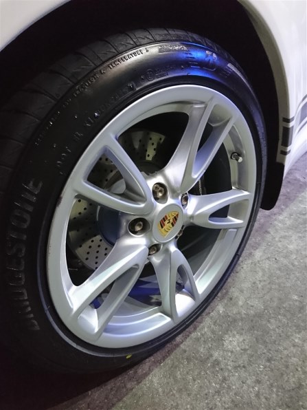 ブリヂストン POTENZA S007A 265/40R18 101Y XL 価格比較 - 価格.com