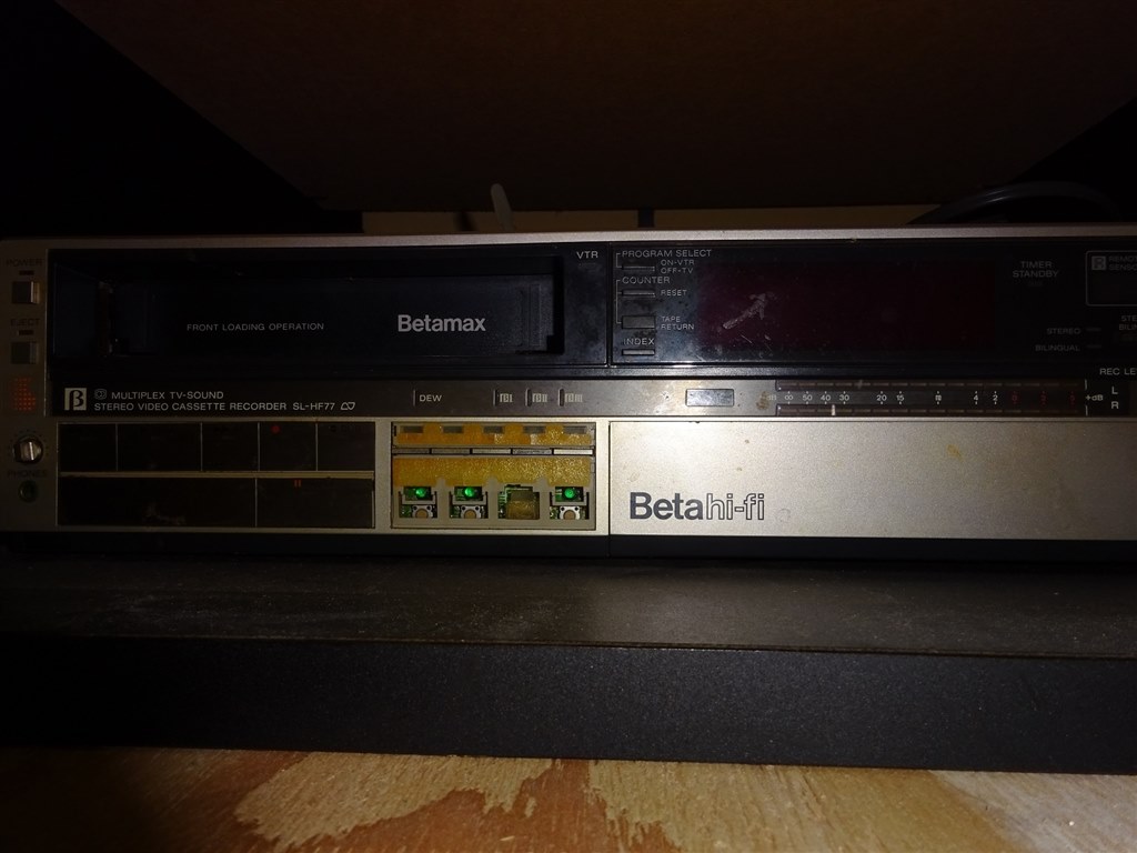 母用に購入した最初の地デジ対応・テレビです。』 シャープ AQUOS LC