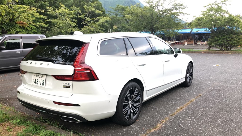 山岳ワイディングロードでの実力 ボルボ V60 2018年モデル まーのんとまのちんさんのレビュー評価 評判 価格 Com