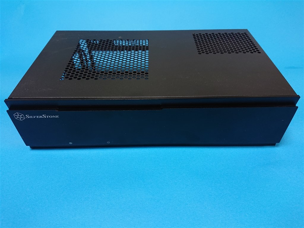 LP2スロでGTX1650装備OK ITX専用、男前ケースはコレ