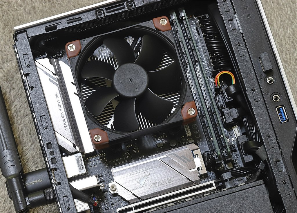 IN WIN CHOPIN 自作ミニPC AMD Ryzen 5 8600G 高さ54mmのCPUクーラー