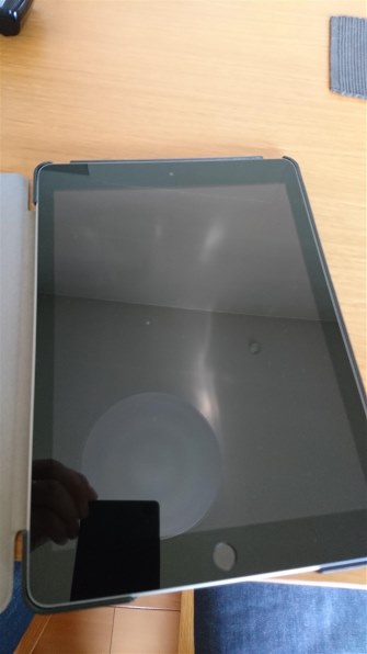 Apple iPad 9.7インチ Wi-Fiモデル 128GB MRJP2J/A [ゴールド]投稿画像