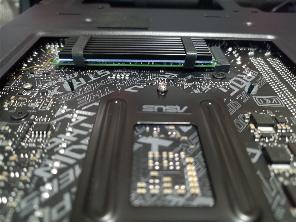 GPUフルサイズ搭載可能ケースでは最小クラス』 Fractal Design