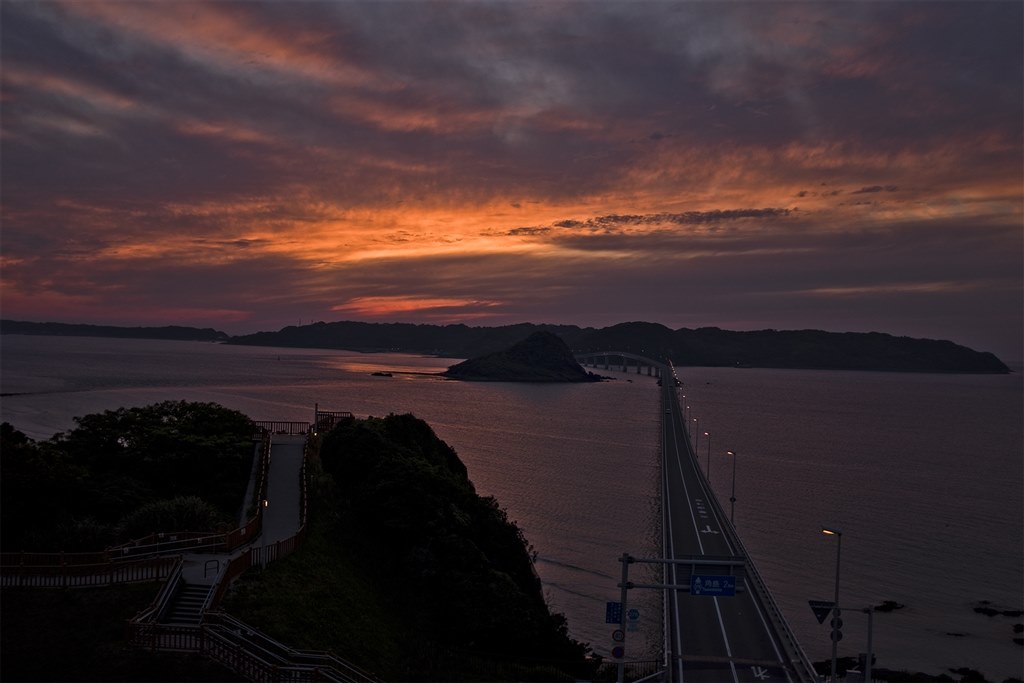 デザインは最高 旅行用として買いましたが 富士フイルム Fujifilm X100f シルバー 35mmf 1 4gさんのレビュー評価 評判 価格 Com