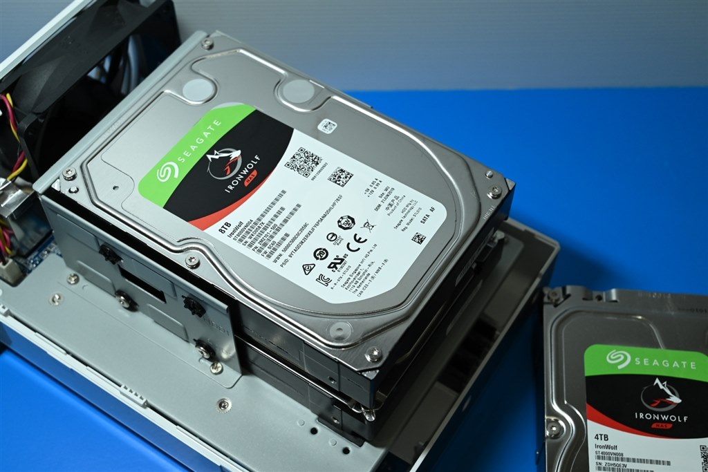 NAS容量倍増計画に適した高耐久モデル』 SEAGATE ST8000VN004 [8TB ...