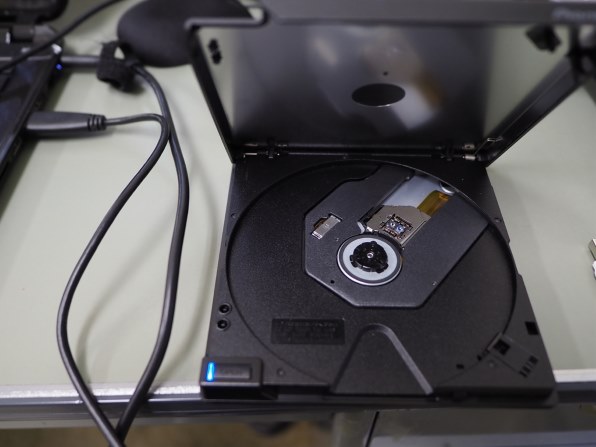 Pioneer パイオニアポータブルブルーレイドライブ BDR-AD07W Pioneer パイオニアポータブルブルーレイドライブ BDR-AD07W 録画した