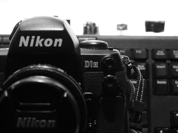 ニコン D1H ボディ 価格比較 - 価格.com