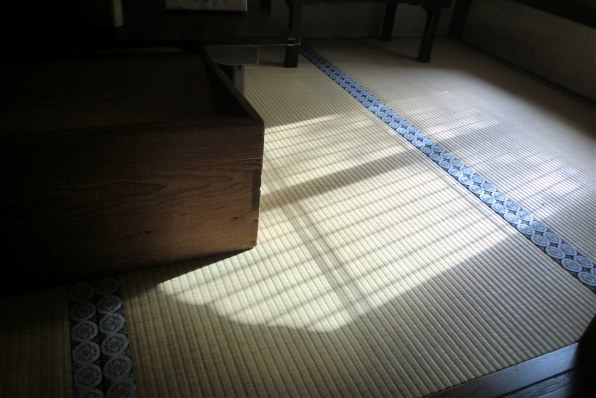 カシオ EXILIM ZOOM EX-Z2000で撮影された写真 - 価格.com