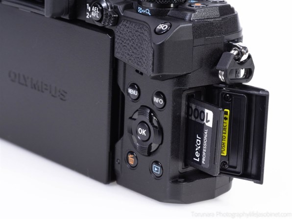 高機能・高性能の小さな巨人』 オリンパス OM-D E-M5 Mark III ボディ