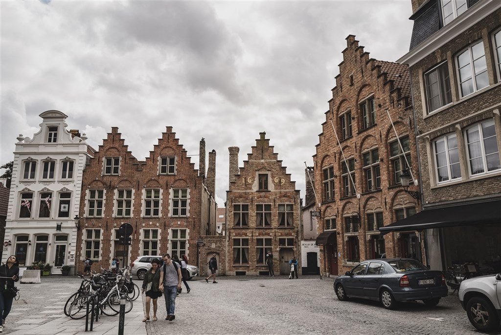 コンパクトで素晴らしいカメラ ライカ Leica Q2 対艦巨砲さんのレビュー評価 評判 価格 Com