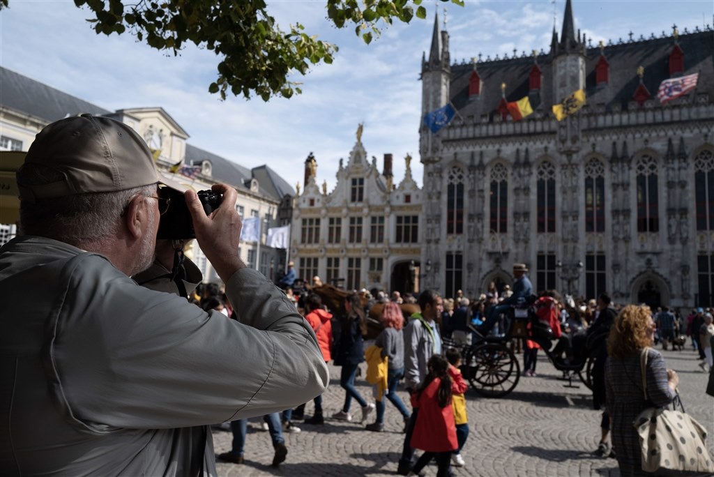 コンパクトで素晴らしいカメラ ライカ Leica Q2 対艦巨砲さんのレビュー評価 評判 価格 Com