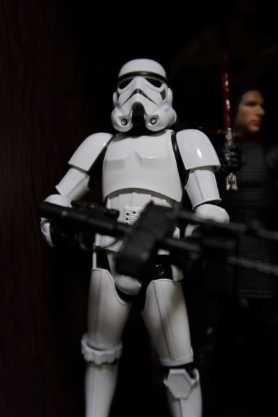 BANDAI SH Figuarts ストームトルーパー Amazon.com: S.H.Figuarts First Order Stormtrooper : Toys & Games