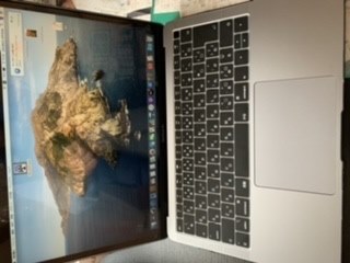 Apple MacBook Air Retinaディスプレイ 1600/13.3 MVFK2J/A [シルバー