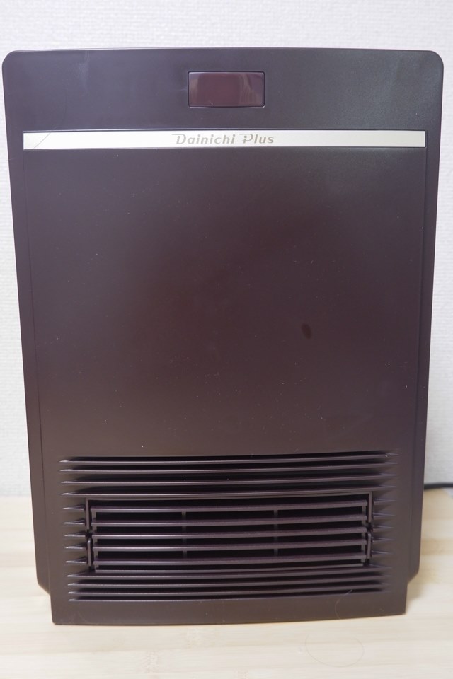 部屋を選ばない端正な高品位デザインが魅力のセラミックヒーター