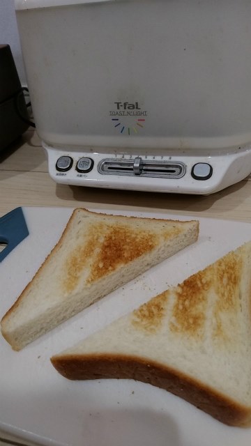 ホップアップトースターとの比較 冷凍パン焼きが優秀』 三菱電機
