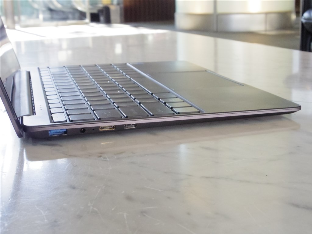 5万円切るとは思えないスタイリッシュな13.3インチノートPC』 CHUWI